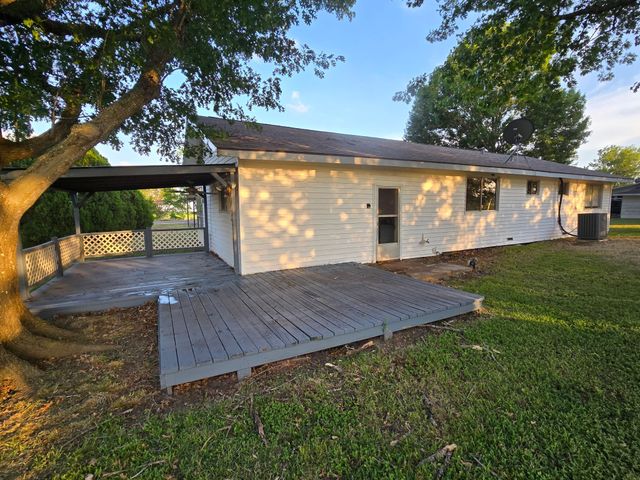 906 W Main Street, Richland, TX 76681