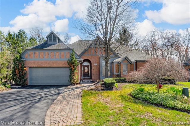 11633 Lorenz Way, Plymouth, MI 48170