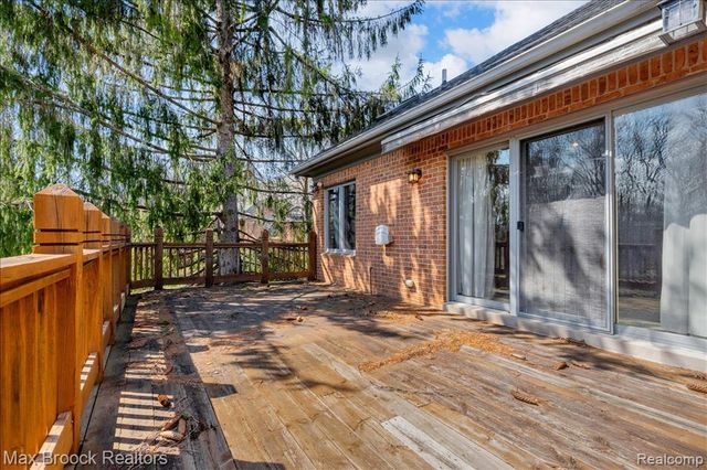 11633 Lorenz Way, Plymouth, MI 48170