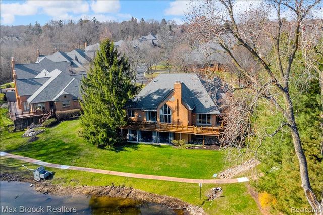 11633 Lorenz Way, Plymouth, MI 48170