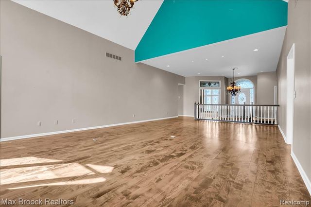 11633 Lorenz Way, Plymouth, MI 48170