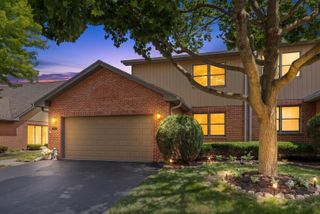 207 Ashley Way, Bloomingdale, IL 60108