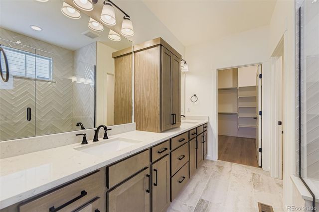 8942 S Riviera Way, Aurora, CO 80016