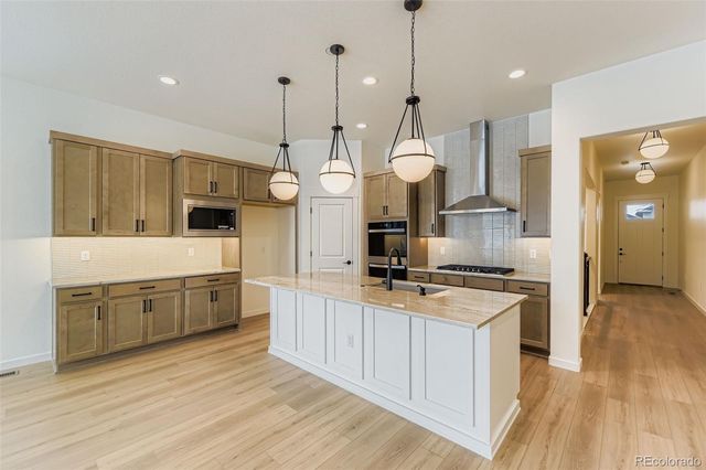 8942 S Riviera Way, Aurora, CO 80016