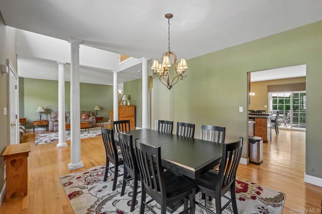 110 Winding Brook Court, New Windsor, NY 12553