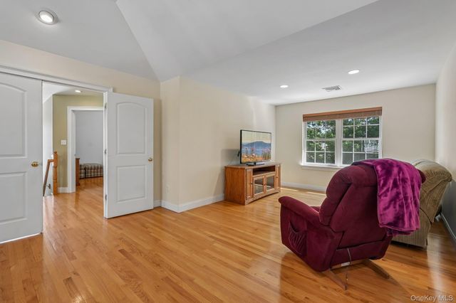 110 Winding Brook Court, New Windsor, NY 12553