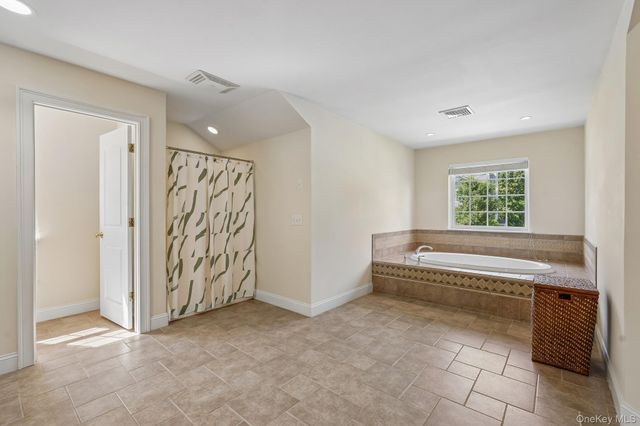 110 Winding Brook Court, New Windsor, NY 12553