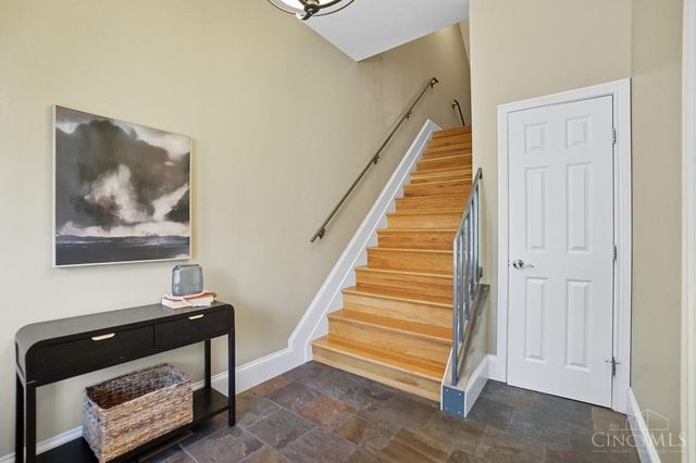 2731 Cleinview Avenue, Cincinnati, OH 45206