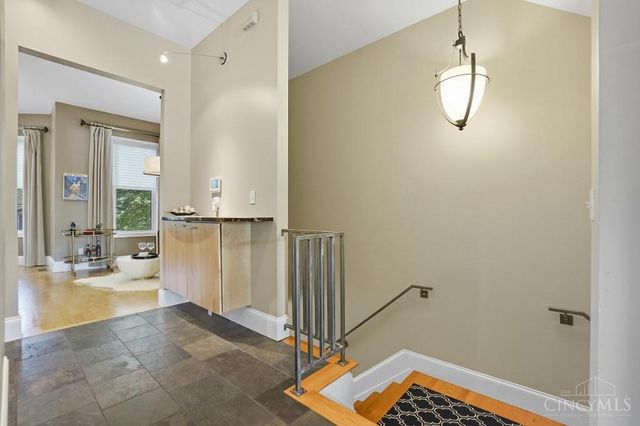 2731 Cleinview Avenue, Cincinnati, OH 45206