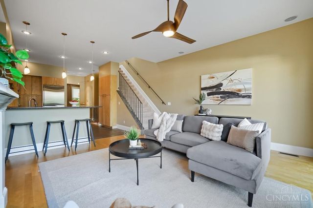 2731 Cleinview Avenue, Cincinnati, OH 45206