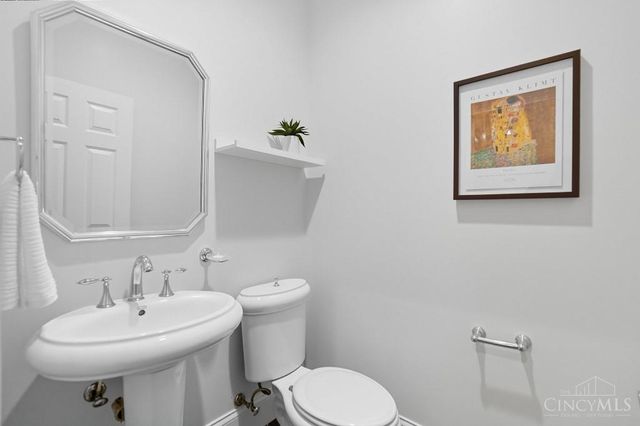 2731 Cleinview Avenue, Cincinnati, OH 45206