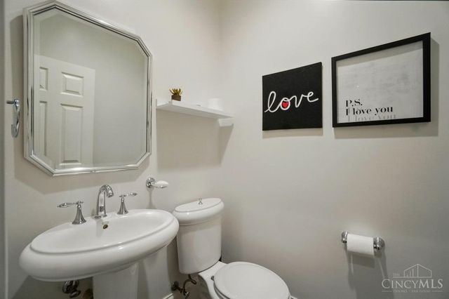 2731 Cleinview Avenue, Cincinnati, OH 45206