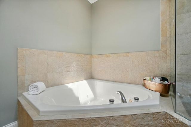 2731 Cleinview Avenue, Cincinnati, OH 45206