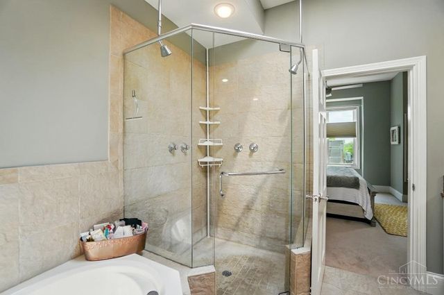 2731 Cleinview Avenue, Cincinnati, OH 45206