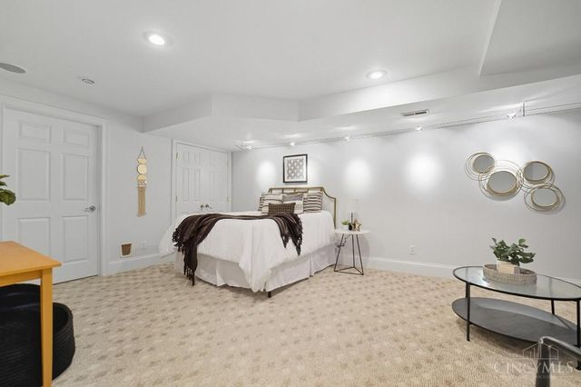 2731 Cleinview Avenue, Cincinnati, OH 45206