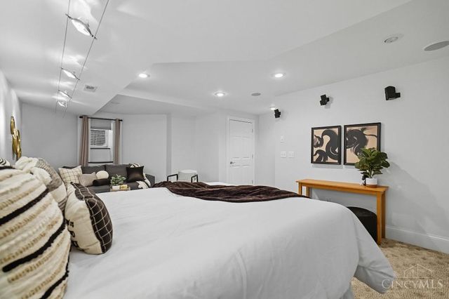 2731 Cleinview Avenue, Cincinnati, OH 45206