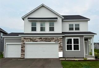 10390 McGregor Boulevard, Woodbury, MN 55129