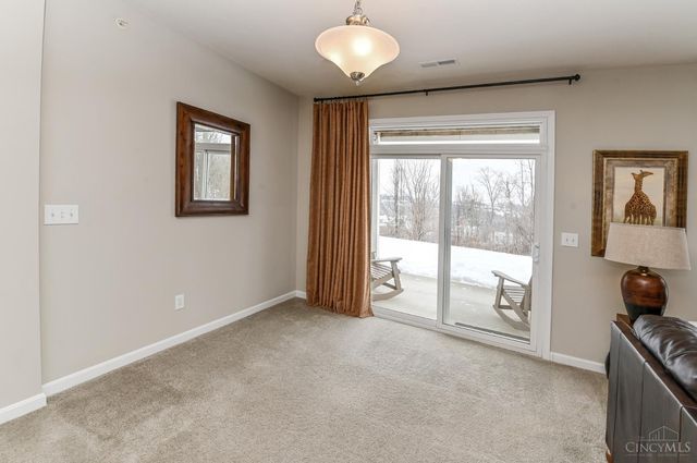 8041 Oakbridge Way, Green Twp, OH 45248