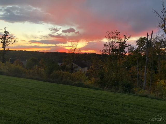 8041 Oakbridge Way, Green Twp, OH 45248