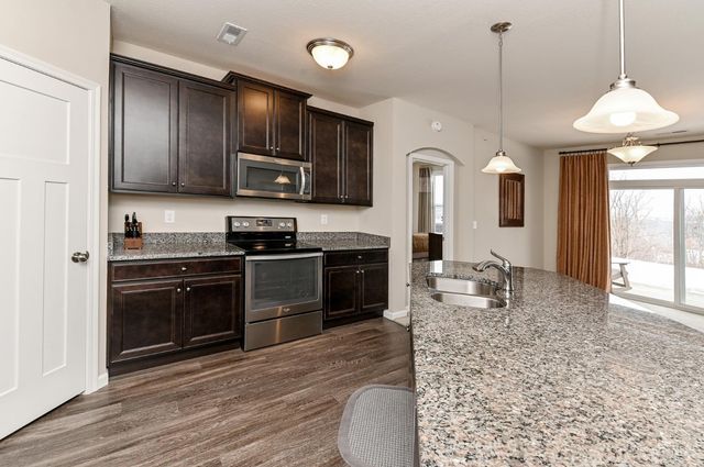 8041 Oakbridge Way, Green Twp, OH 45248