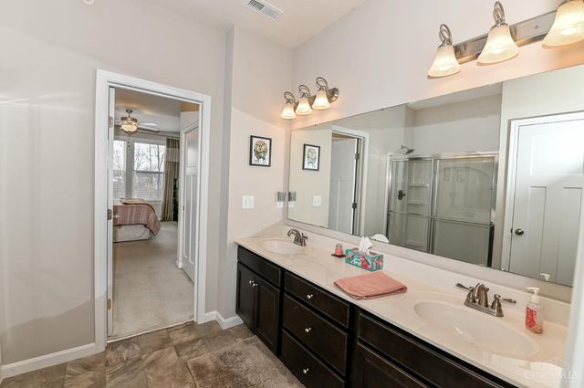 8041 Oakbridge Way, Green Twp, OH 45248