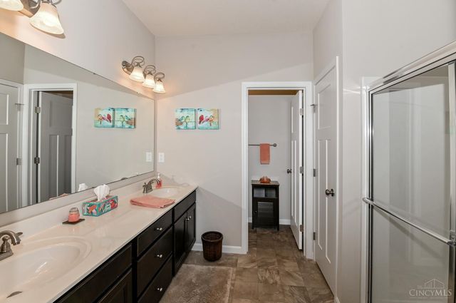 8041 Oakbridge Way, Green Twp, OH 45248