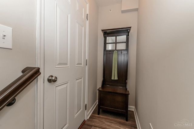 8041 Oakbridge Way, Green Twp, OH 45248