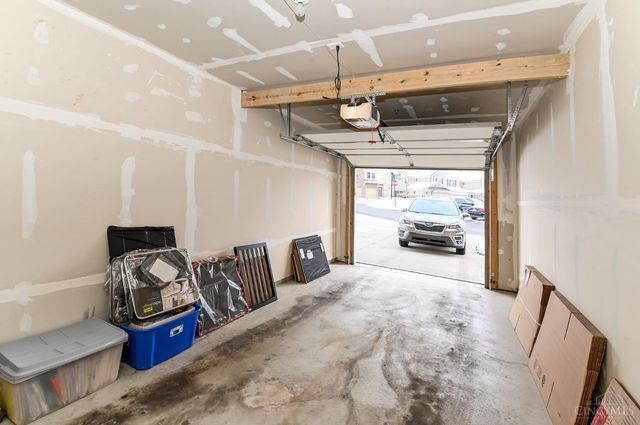 8041 Oakbridge Way, Green Twp, OH 45248