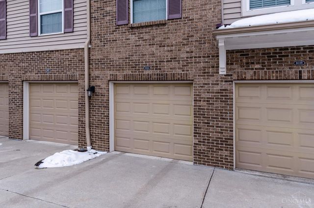 8041 Oakbridge Way, Green Twp, OH 45248