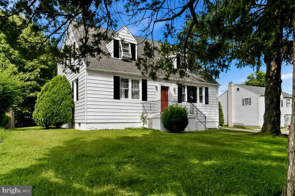 4101 NAAMANS CREEK RD, UPPER CHICHESTER, PA 19061 — exterior
