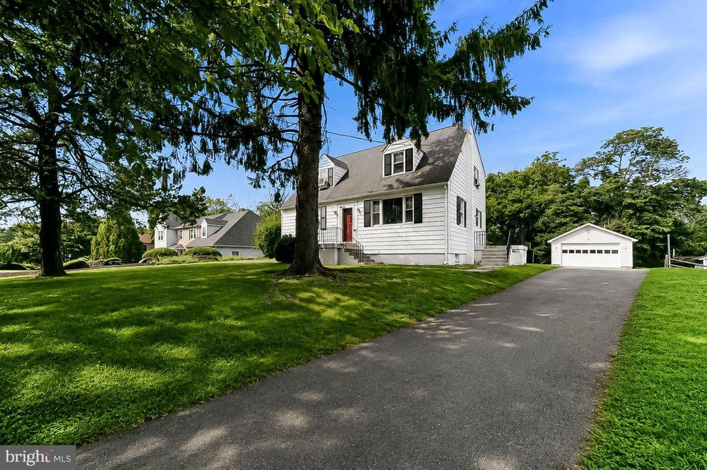4101 NAAMANS CREEK RD, UPPER CHICHESTER, PA 19061 — photo 2
