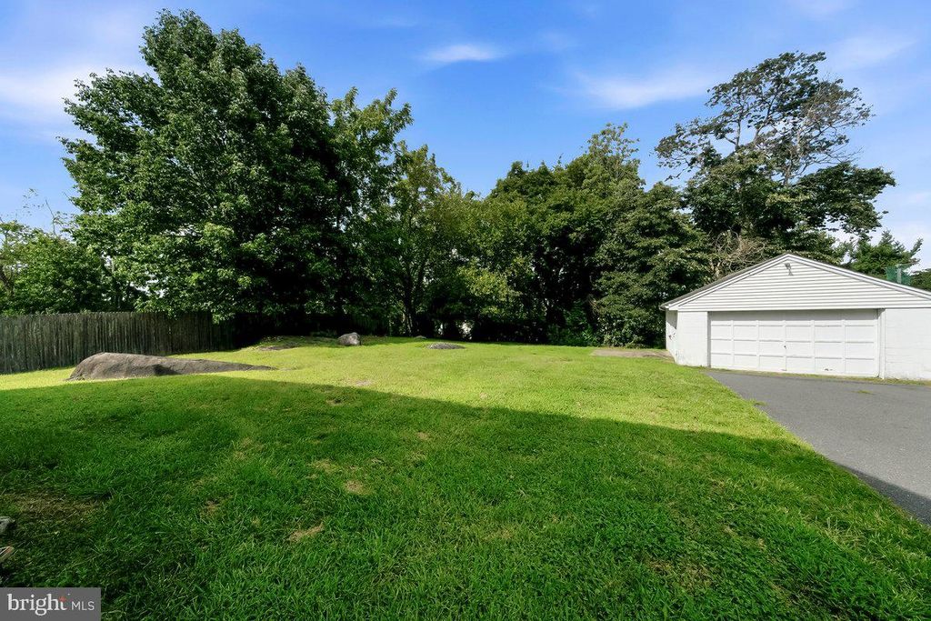 4101 NAAMANS CREEK RD, UPPER CHICHESTER, PA 19061 — photo 5