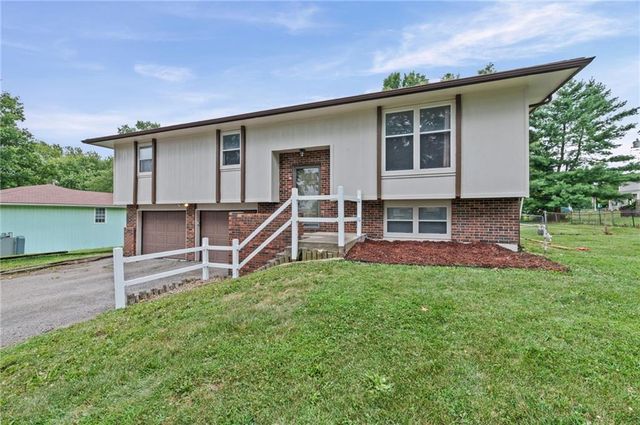 407 Sellers Place, Lathrop, MO 64465