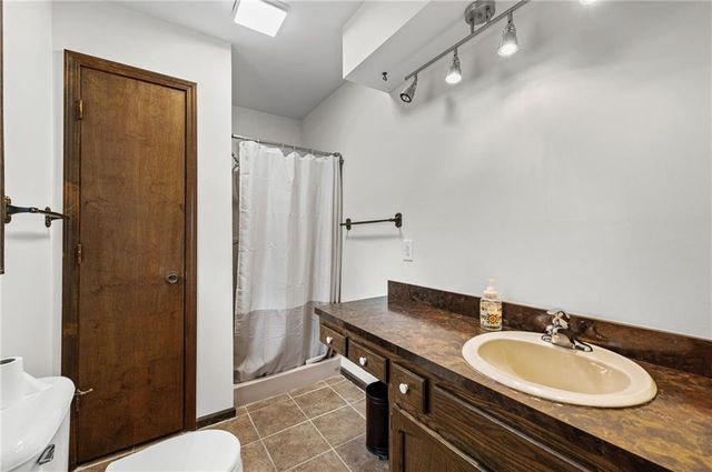 407 Sellers Place, Lathrop, MO 64465