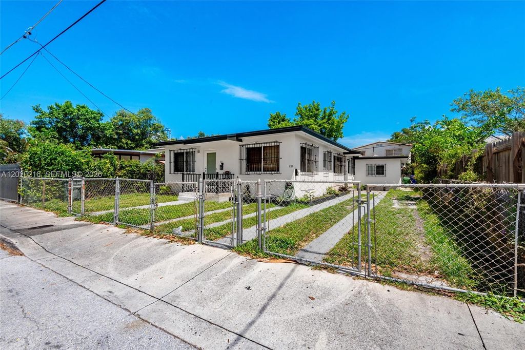 221 NW 32nd St 223-B, Miami, FL 33127