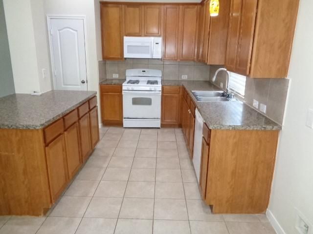 30034 Saw Oaks Drive, Magnolia, TX 77355