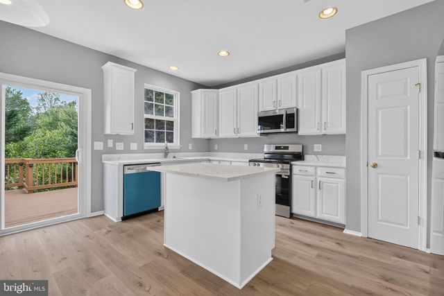 21 BARNUM DR, Stafford, VA 22556