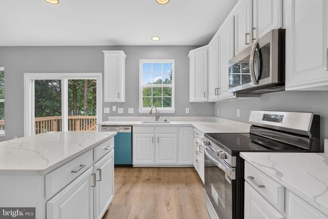21 BARNUM DR, Stafford, VA 22556