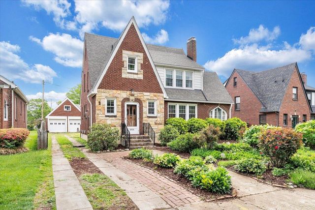 1806 Warrington RD, Roanoke, VA 24015