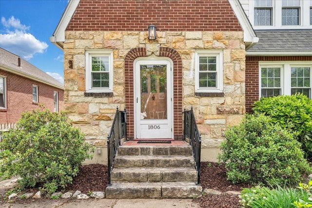 1806 Warrington RD, Roanoke, VA 24015