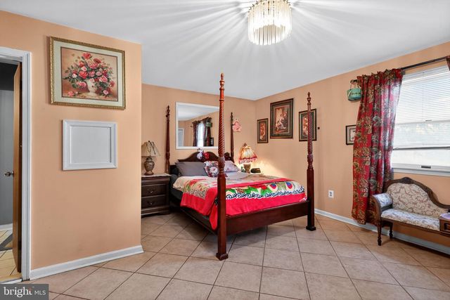 2924 GRACEFIELD RD, Silver Spring, MD 20904