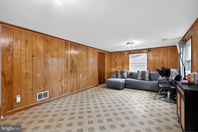 2924 GRACEFIELD RD, Silver Spring, MD 20904