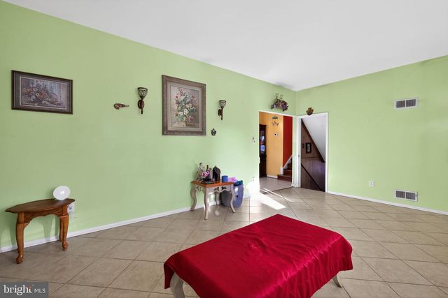 2924 GRACEFIELD RD, Silver Spring, MD 20904