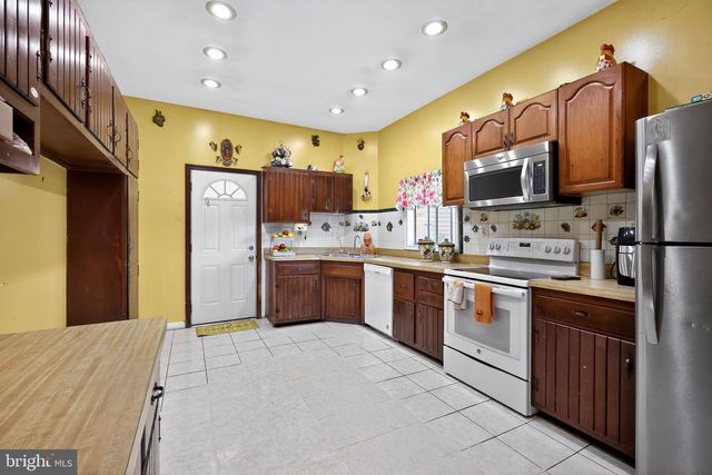 2924 GRACEFIELD RD, Silver Spring, MD 20904