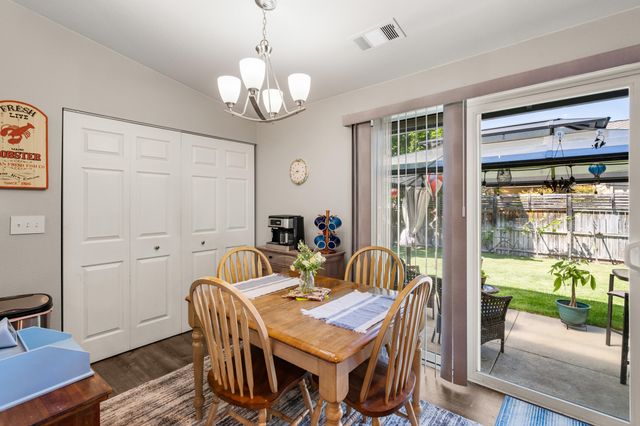 1935 Walnut Grove Lane, Central Point, OR 97502