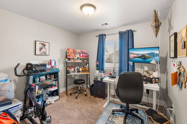 1935 Walnut Grove Lane, Central Point, OR 97502