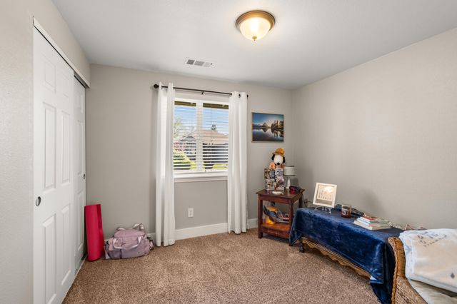 1935 Walnut Grove Lane, Central Point, OR 97502