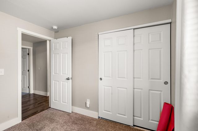 1935 Walnut Grove Lane, Central Point, OR 97502