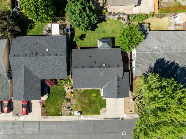 1935 Walnut Grove Lane, Central Point, OR 97502