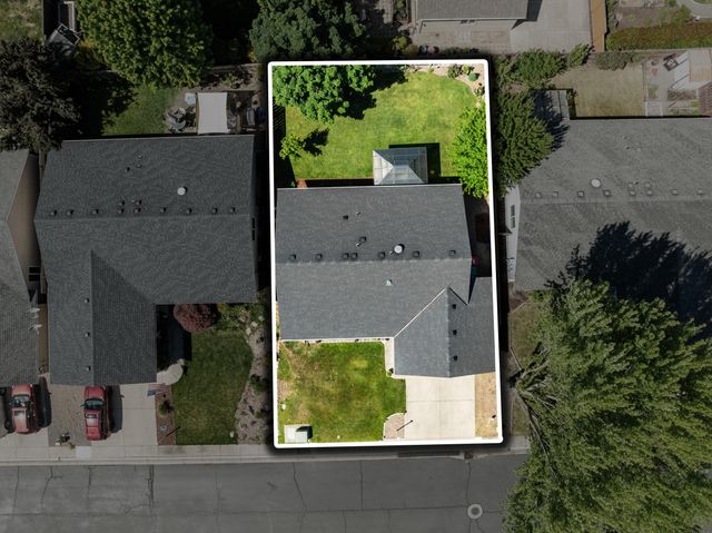 1935 Walnut Grove Lane, Central Point, OR 97502